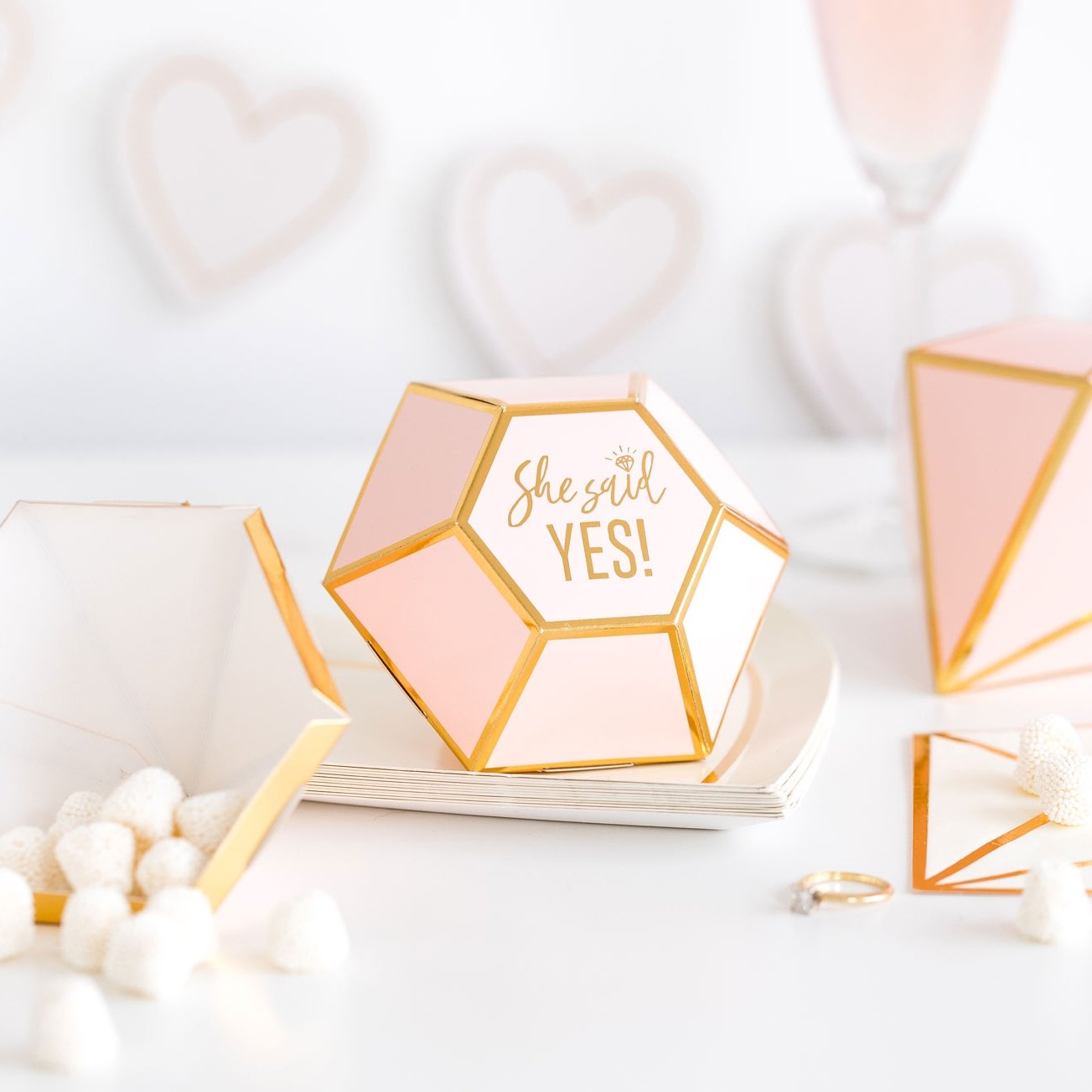 BRIDE TO BE FAVOR BOXES.