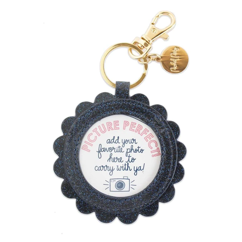 Picture Perfect Scallop Keychain.